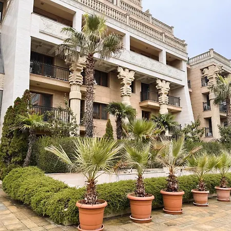 Elegant 1br With Sea Panorama - Argisht Palace Apartmán
